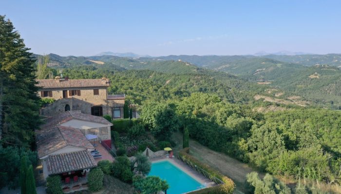 Country property in  panoramic position near Montone, Umbria