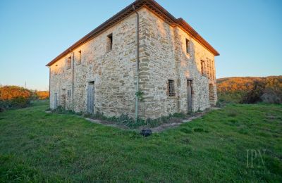 Country property for sale Italy, Image 12/26