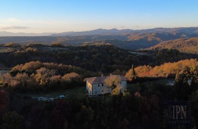 Country property for sale Italy, Image 2/26