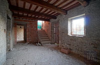 Country property for sale Italy, Image 25/26