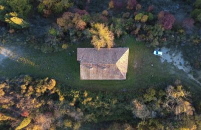 Country property for sale Italy, Image 6/26