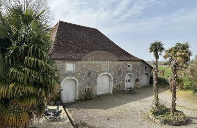 Manor house for sale Sauveterre-de-Béarn, New Aquitaine, Outbuilding