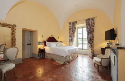 Castle for sale Uzès, Occitania, Image 23/32