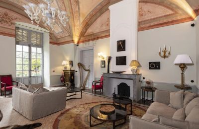 Castle for sale Uzès, Occitania, Image 9/32