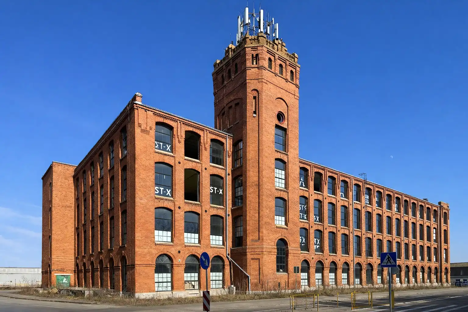Photos Piotrkowska Manufaktura - Industrial landmark building