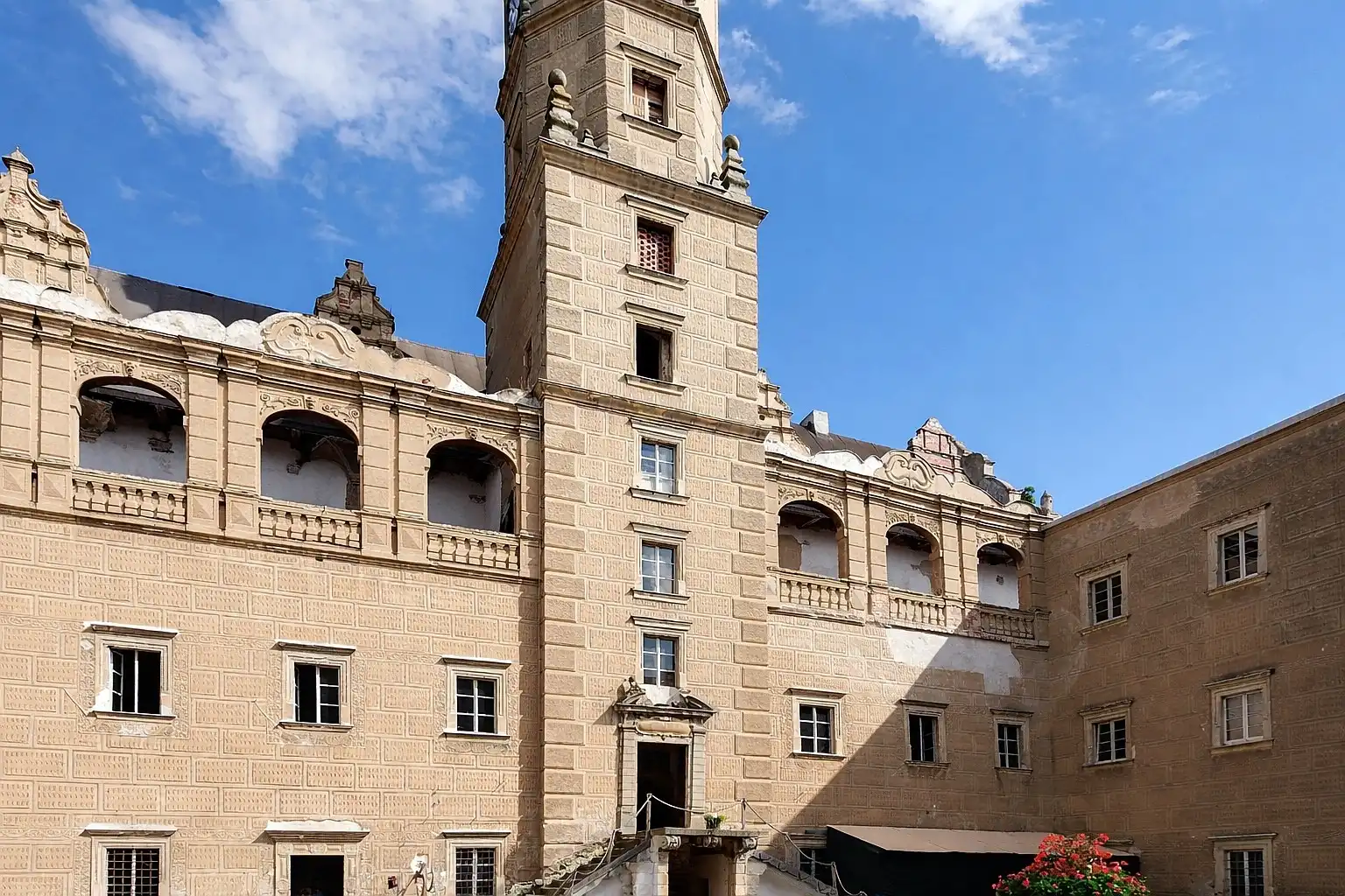 Photos Zamek w Gorzanowie - Castle for Auction on 10 April 2026