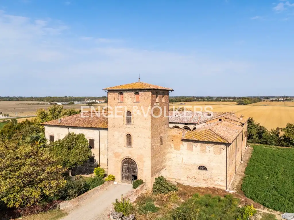 Photos Historic residence in the Piacenza countryside
