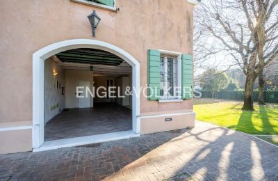 Manor house for sale Luzzara, Emilia-Romagna, Garage