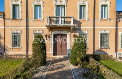 Manor house for sale Luzzara, Emilia-Romagna, Refurbished Facade