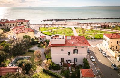 Historic villa for sale Marina di Pisa, Tuscany, Image 41/44