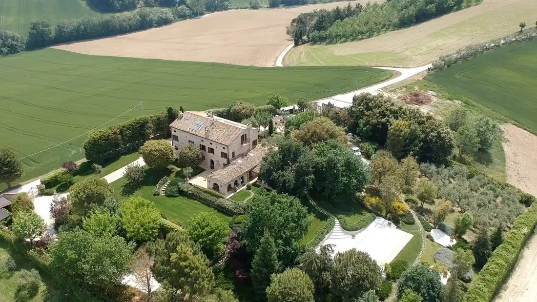 Photos Equestrian estate and country house in Le Marche