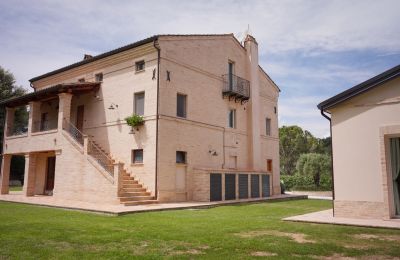 Country property for sale Fermo, Marche, Image 92/99