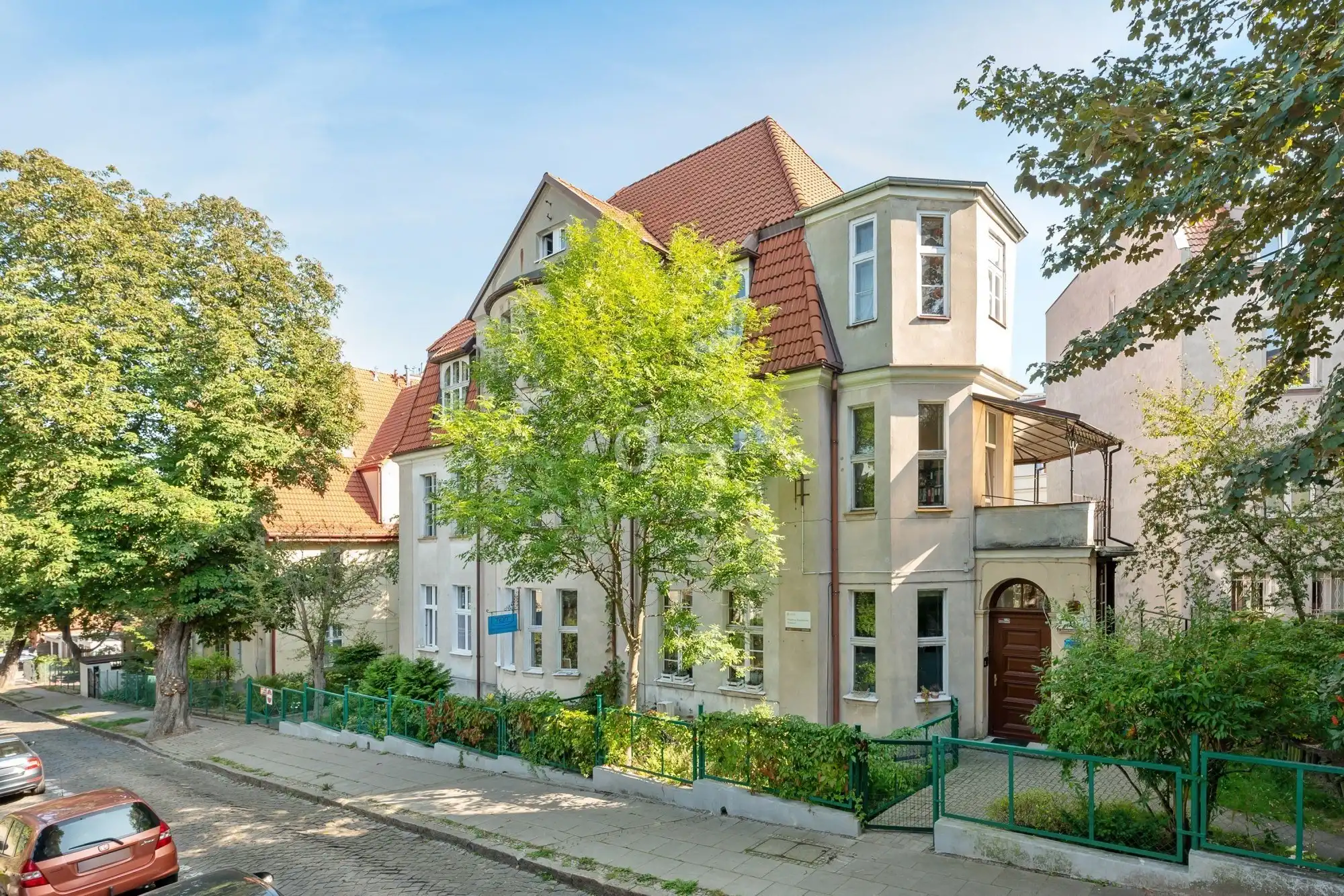 Photos Period apartment in need of renovation in Gdańsk-Wrzeszcz – entire upper floor