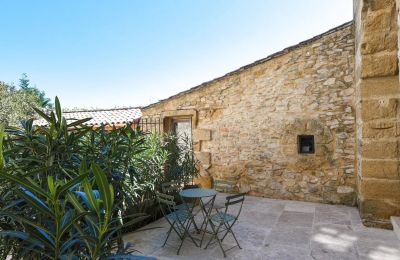 Historic property for sale Uzès, Occitania, Image 12/20