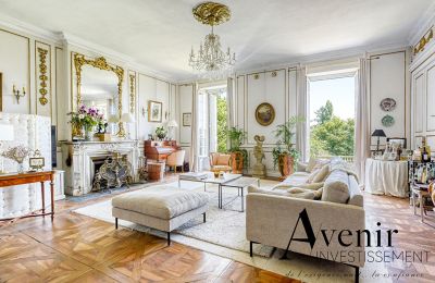 Historic villa for sale Vaugneray, Auvergne-Rhône-Alpes, Image 2/12