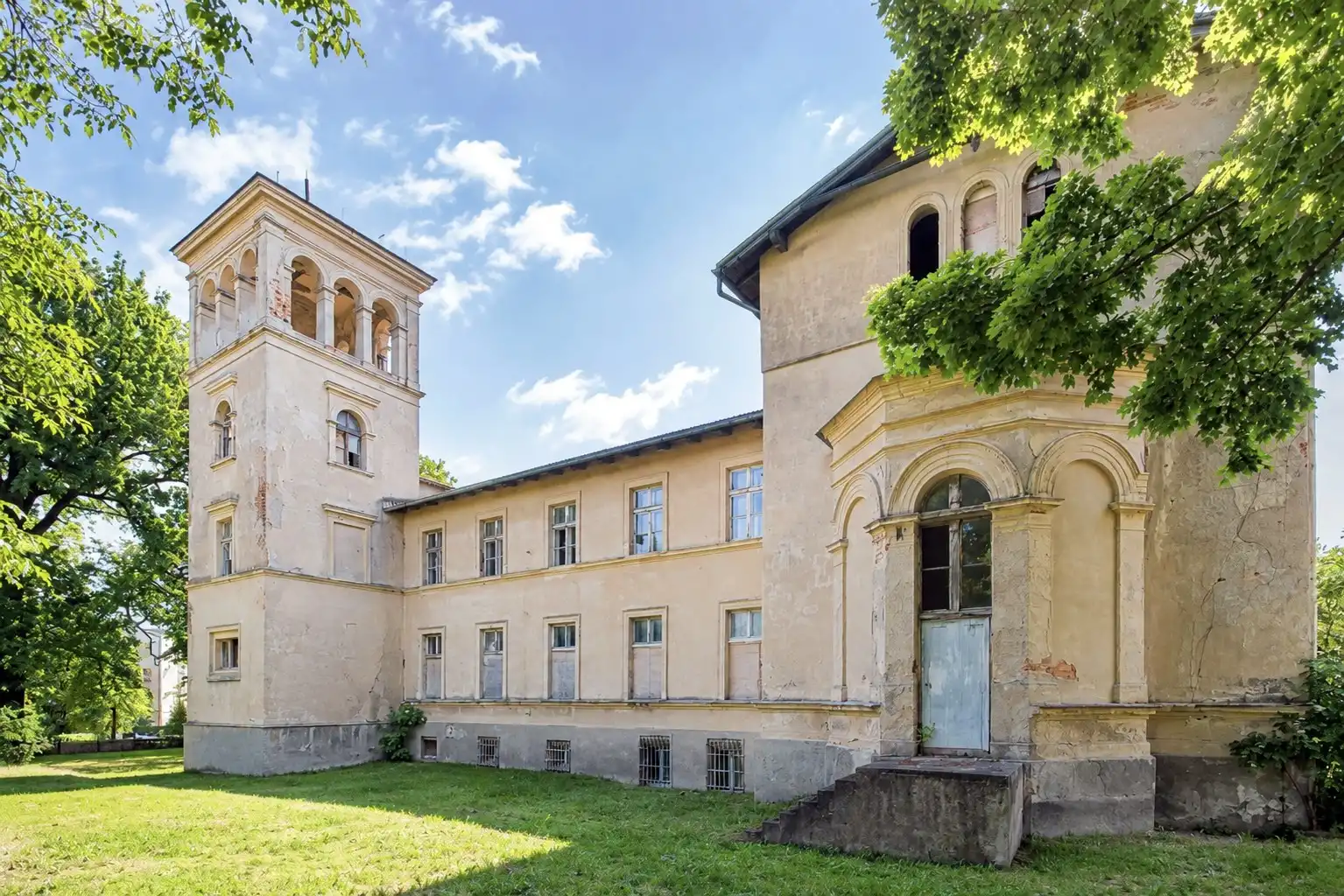 Photos Former masonic lodge in Jawor – Italianate villa south of Legnica