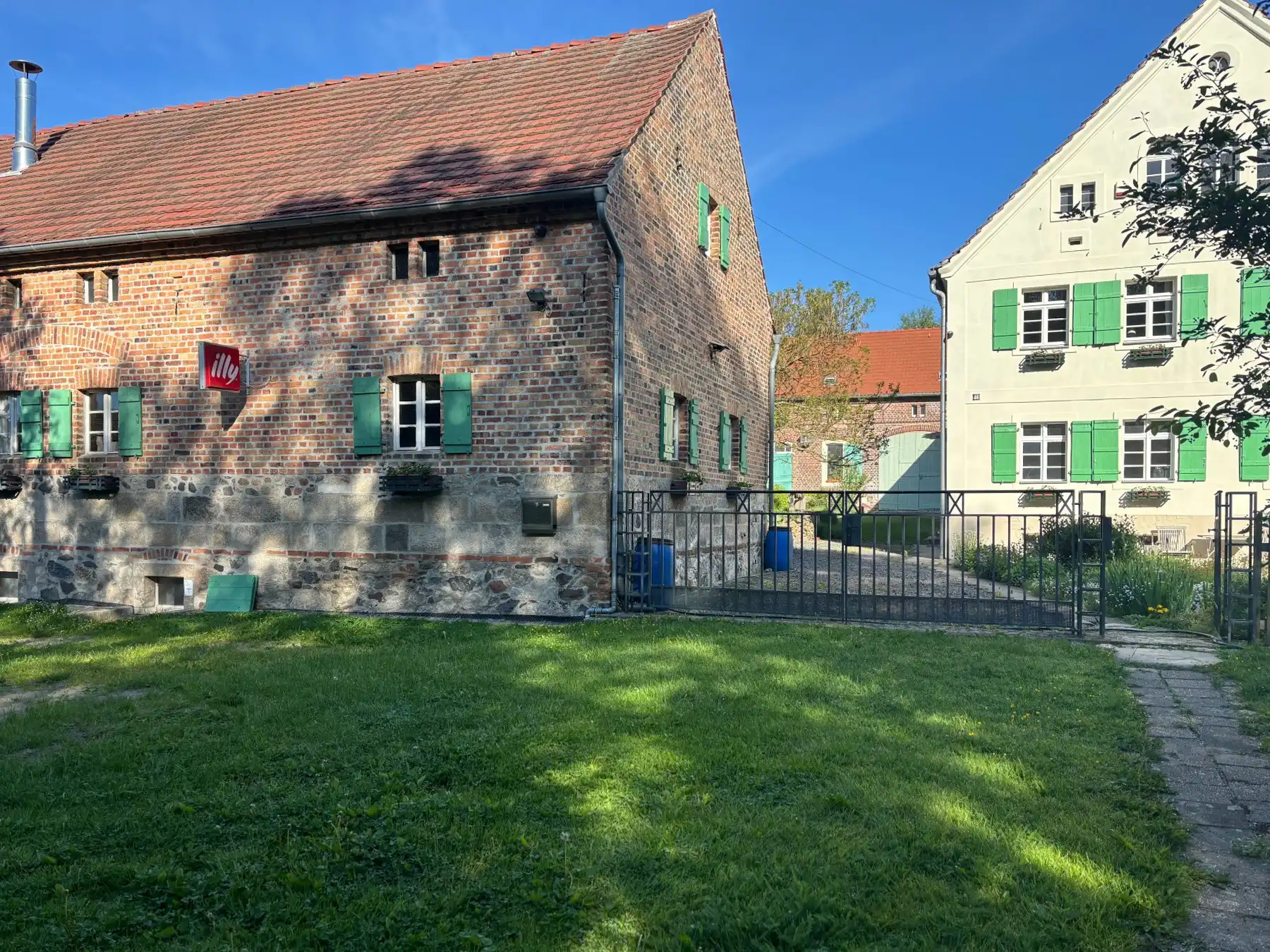 Photos Historic courtyard estate near Görlitz, Western Poland