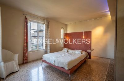 Historic villa for sale Piacenza, Via Sforza Caolzio, Emilia-Romagna, Camera da letto