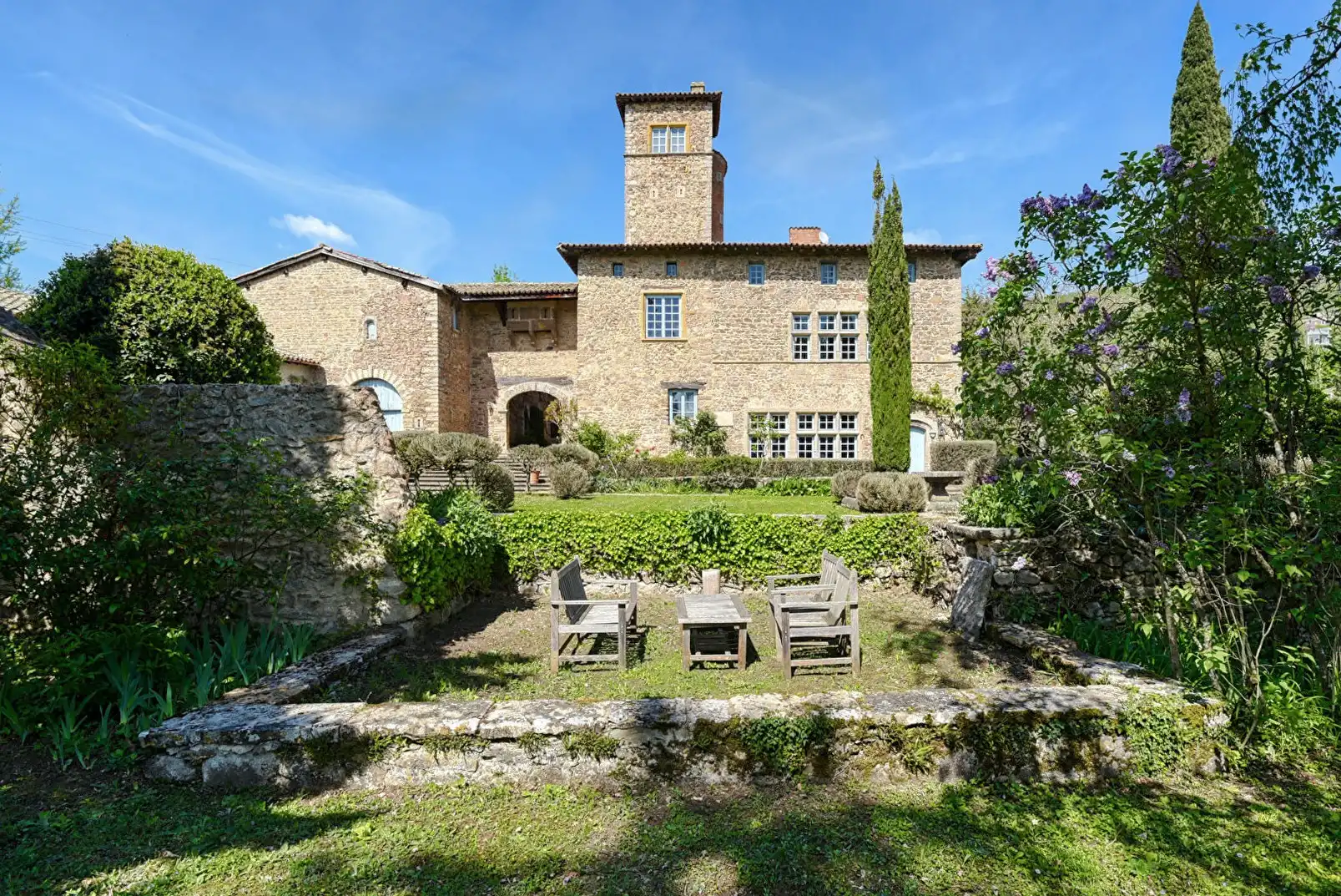 Photos "La rousselière" - a historic estate on the outskirts of Lyon