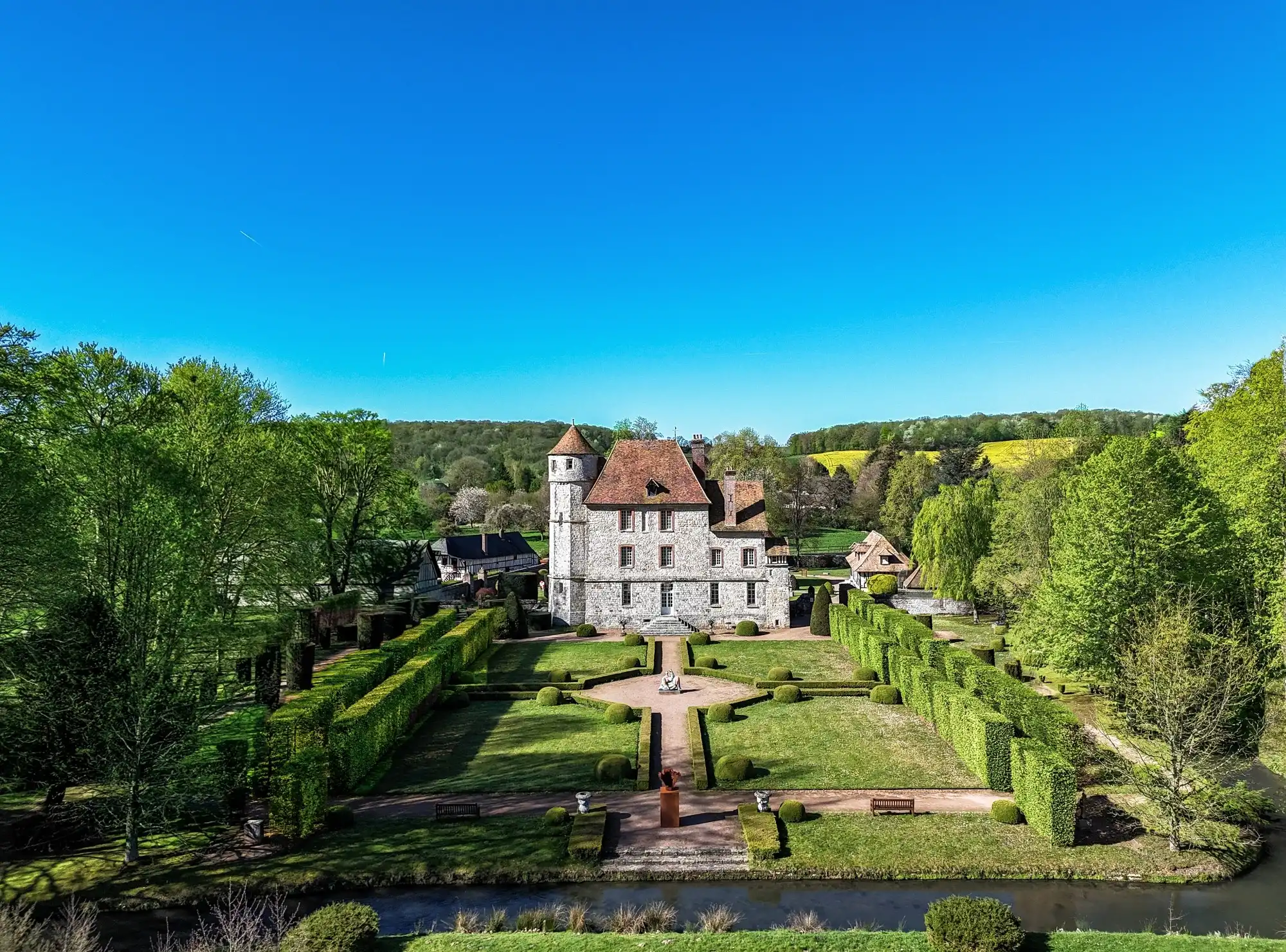Photos Manor house with medieval origins in Normandy