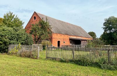 Manor house for sale Brandenburg, Stall Rückansicht - Garten