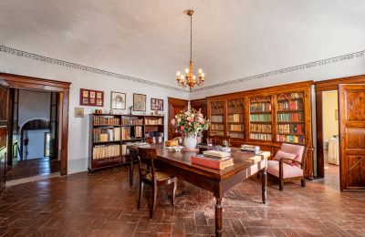 Urban palace for sale Montefoscoli, Tuscany, Image 11/37