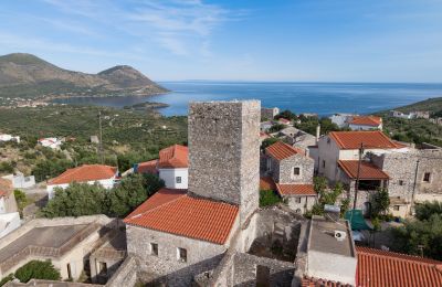 Historic tower for sale Flomochori, Peloponnese, Image 1/12