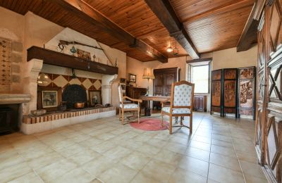 Historic property for sale Uzès, Occitania, Image 8/14