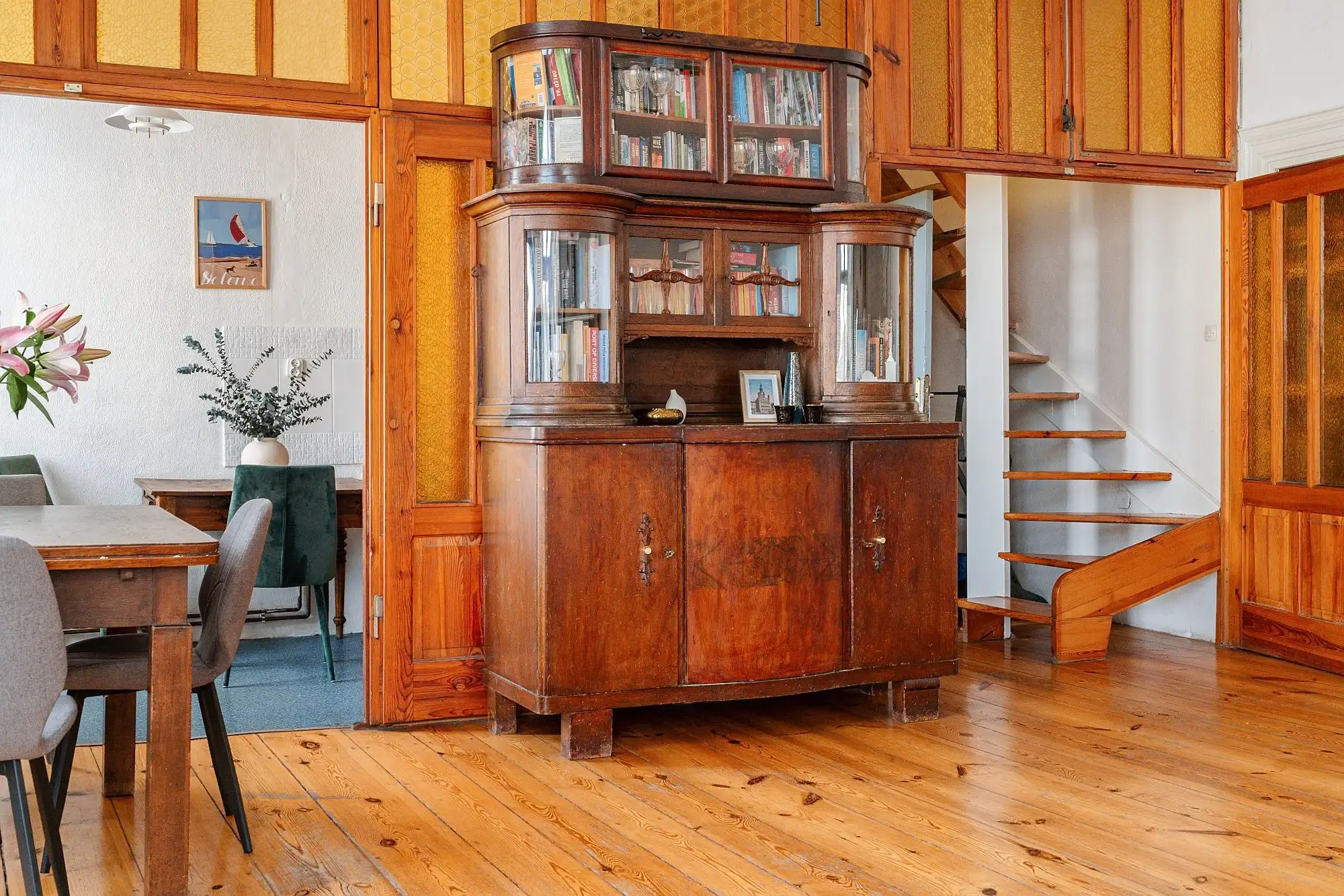 Photos Apartment with bay window in a period building – central Poznań