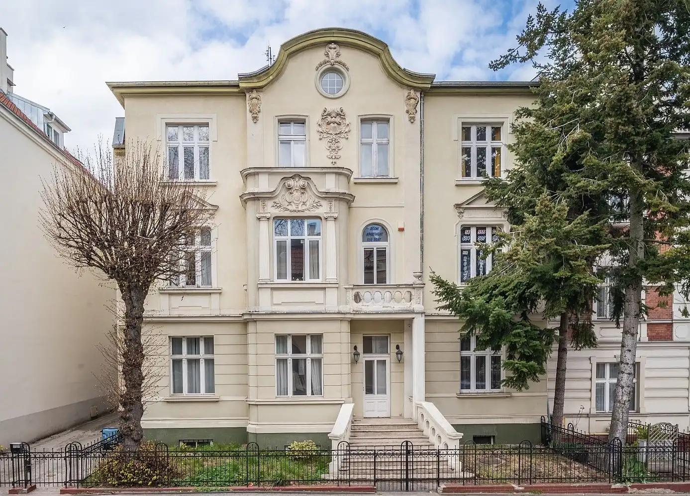 Photos Ground-floor apartments in a historic townhouse in lower Sopot