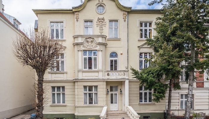 Ground-floor apartments in a historic townhouse in lower Sopot