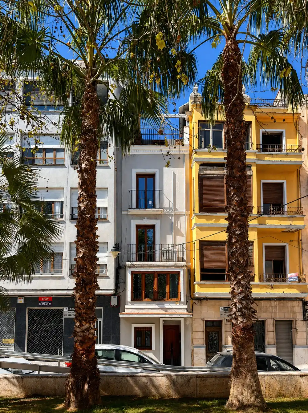 Photos Townhouse on Plaza de Santo Domingo, Spain - Five Floors, 150 m²