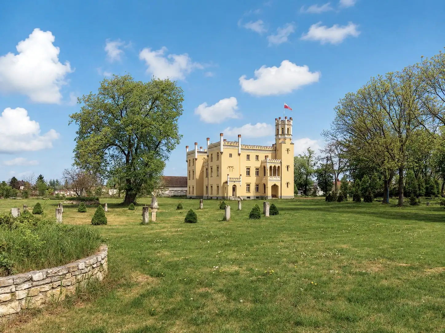 Photos Narok Palace: an eclectic country estate near Opole