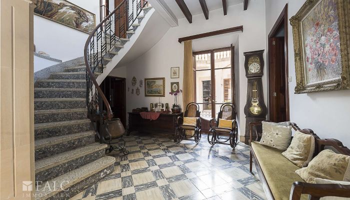 Urban palace for sale Santanyí, Balearic Islands