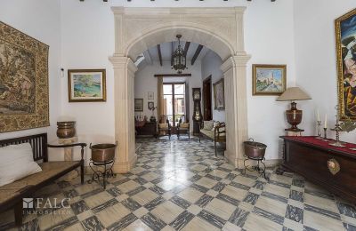Urban palace for sale Santanyí, Balearic Islands, Flur