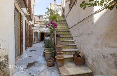 Urban palace for sale Santanyí, Balearic Islands, Patio