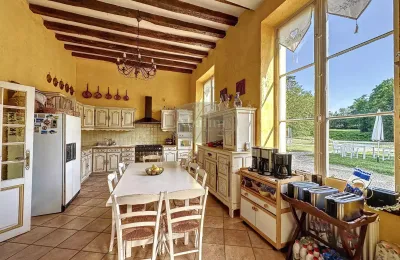Castle for sale La Roche-Posay, New Aquitaine, Image 23/41