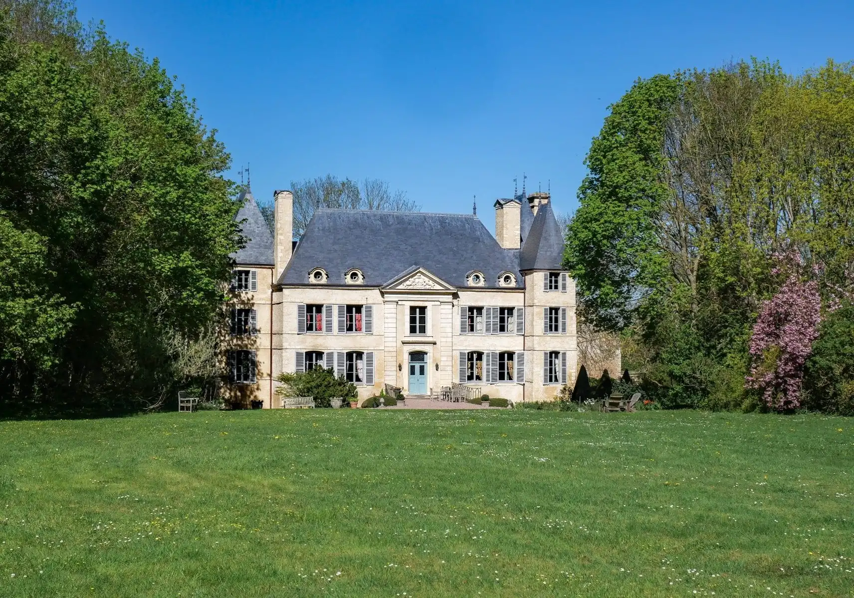 Photos Fully restored 17th and 18th-century chateau near Caen, Normandy