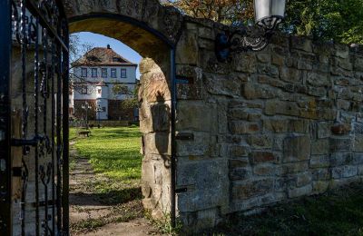 Castle for sale Baden-Württemberg, Nebeneingang Schlosspark