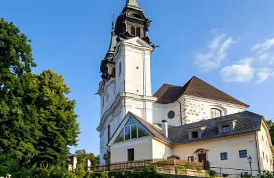 Pöstlingberg, Linz: A historic house outside, a work of art inside, Image 1