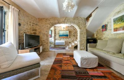 Historic property for sale Uzès, Occitania, Image 14/41