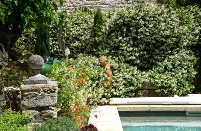 Historic property for sale Uzès, Occitania, Image 33/41