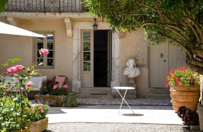 Historic property for sale Uzès, Occitania, Image 6/41