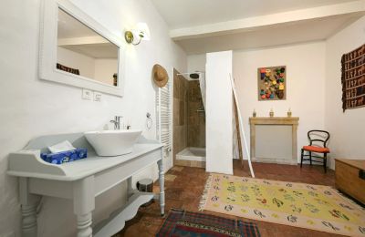 Historic property for sale Uzès, Occitania, Image 19/41