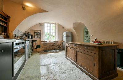 Historic property for sale Uzès, Occitania, Image 5/30