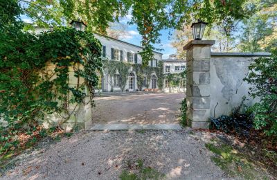 Historic Villa for sale 21019 Somma Lombardo, Lombardy:  Access