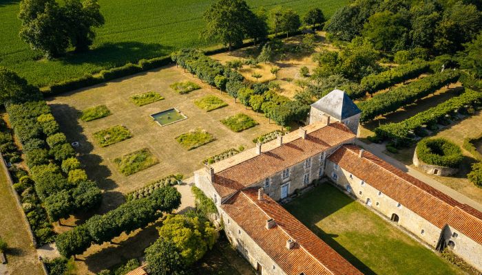 Loire Valley renaissance estate