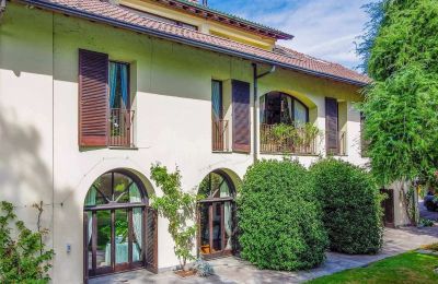 Historic Villa for sale Castelletto Sopra Ticino, Piemont:  