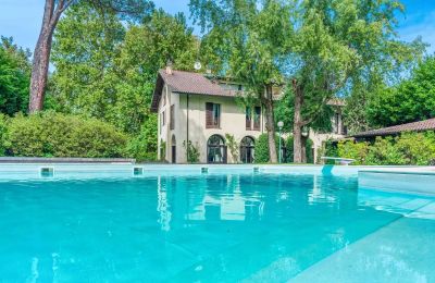 Historic Villa for sale Castelletto Sopra Ticino, Piemont:  Pool