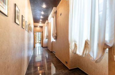 Historic Villa for sale Belgirate, Piemont, Image 18/50